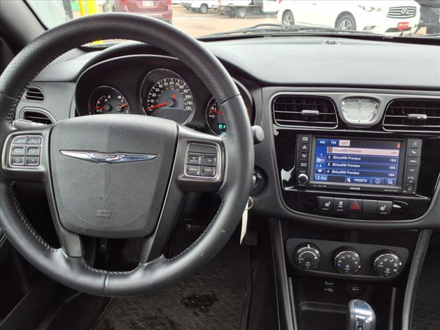 2013 Chrysler 200 Limited