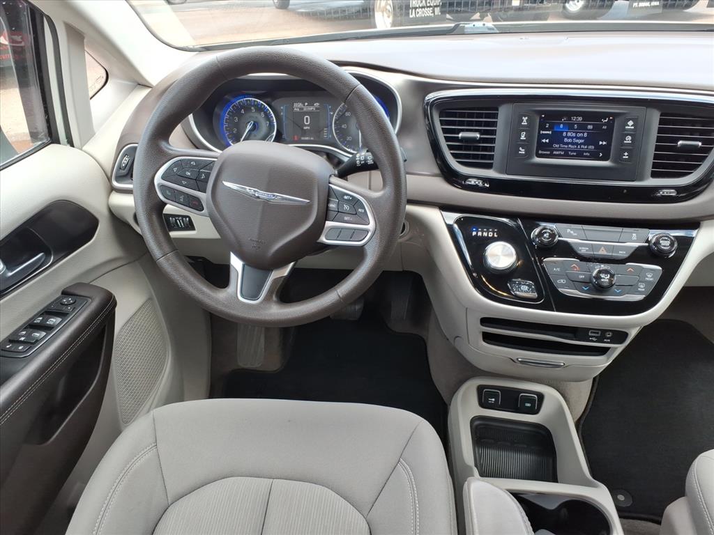 2017 Chrysler Pacifica Touring - Photo 14