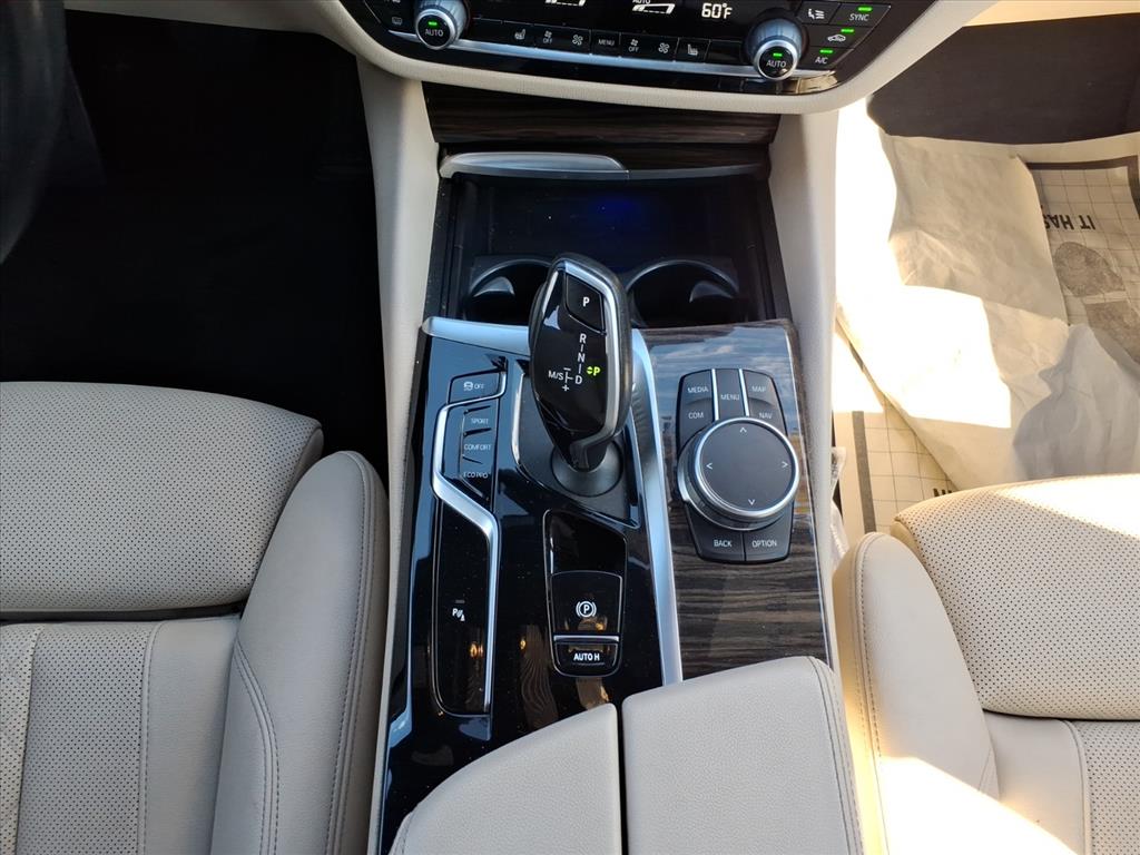 2021 BMW 5 Series 530i - Photo 17