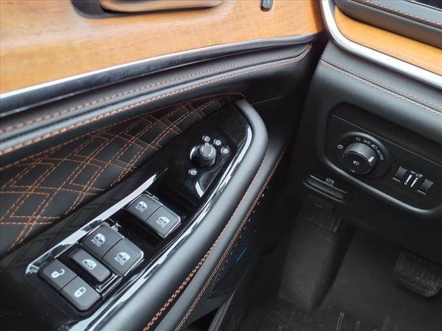 2022 Jeep Grand Cherokee Summit Reserve