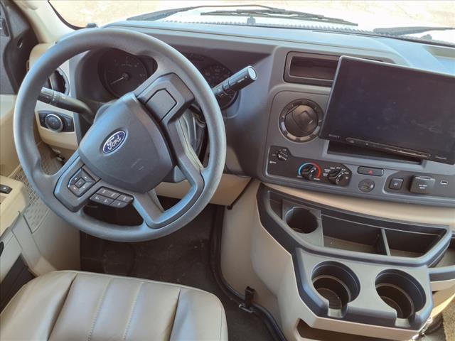 2025 Ford E-Series E-450 SD