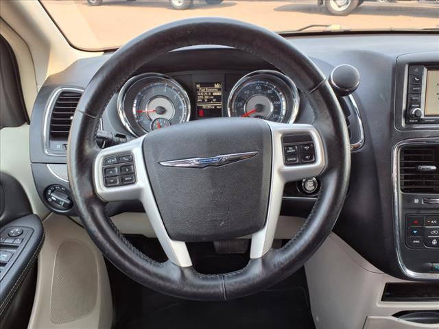 2016 Chrysler Town and Country Touring-L