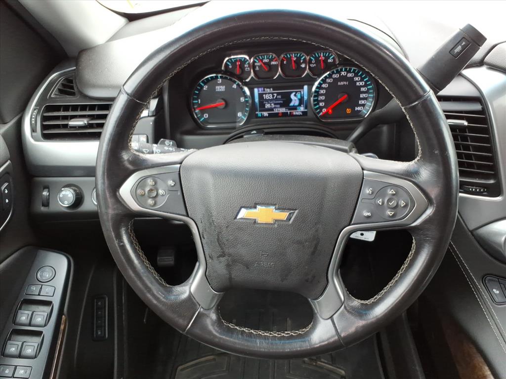 2018 Chevrolet Suburban LT - Photo 20
