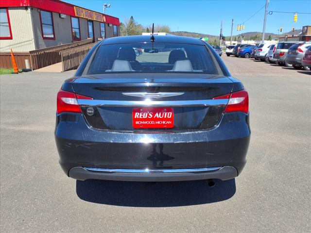 2012 Chrysler 200 Touring