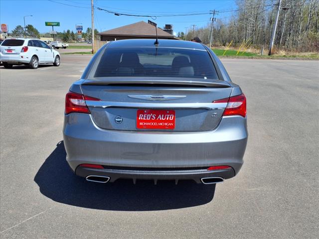 2013 Chrysler 200 Limited