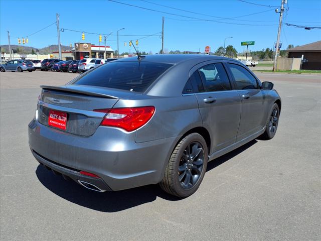 2013 Chrysler 200 Limited