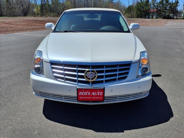 2008 Cadillac DTS Base