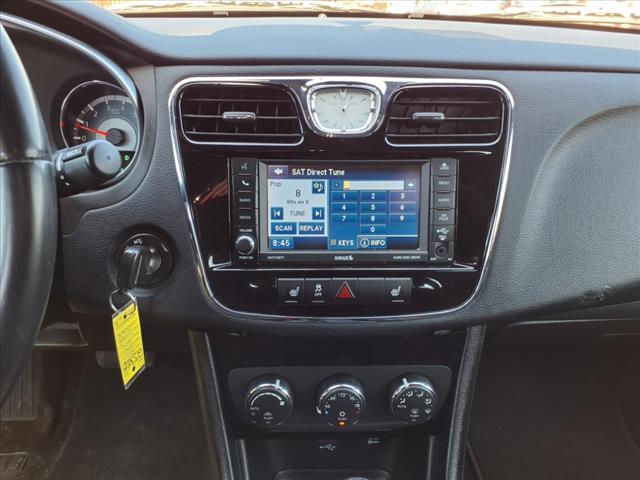 2012 Chrysler 200 Touring