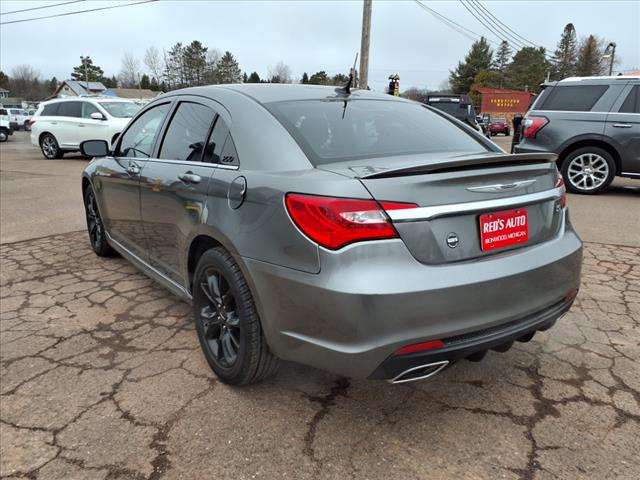 2013 Chrysler 200 Limited