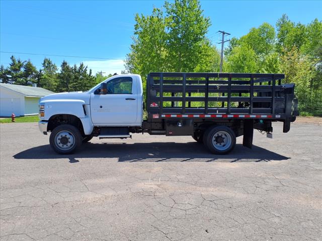 2022 Chevrolet Silverado 5500 Stake Body
