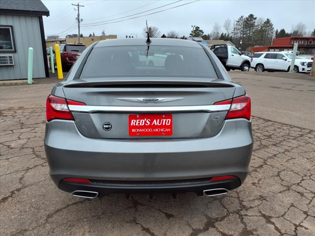 2013 Chrysler 200 Limited