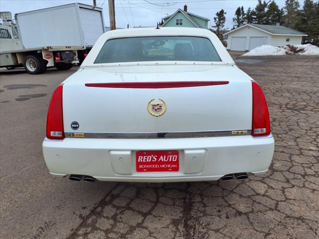 2008 Cadillac DTS Base