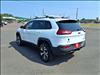 2015 Jeep Cherokee Trailhawk - thumbnail 4