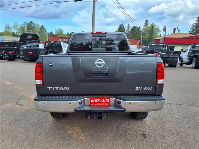 2012 Nissan Titan SV