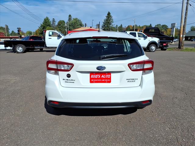 2017 Subaru Impreza 2.0i