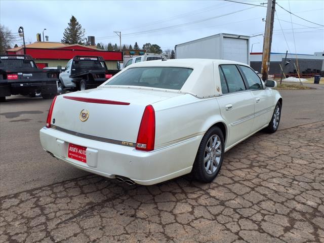 2008 Cadillac DTS Base