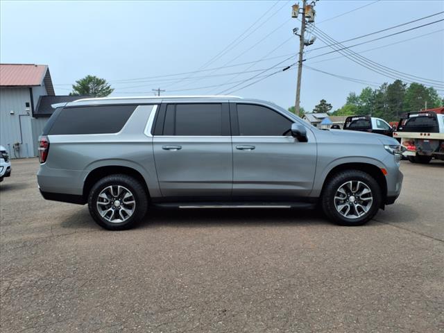 2023 Chevrolet Suburban LT