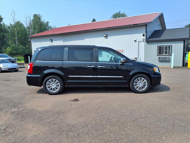 2016 Chrysler Town and Country Touring-L