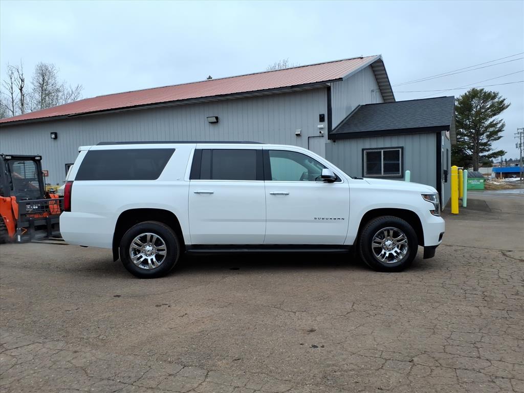 2018 Chevrolet Suburban LT - Photo 7