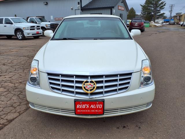 2008 Cadillac DTS Base