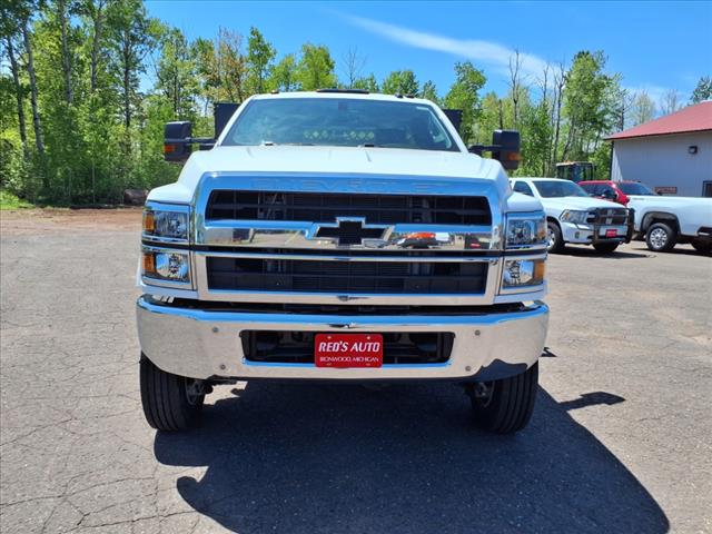 2022 Chevrolet Silverado 5500 Stake Body