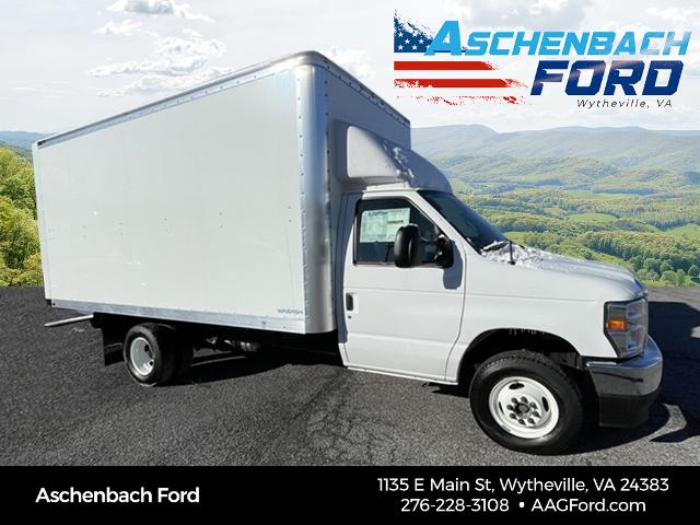 2024 Ford E-450SD Base