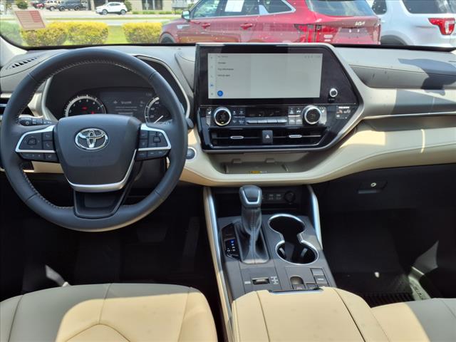 2024 Toyota Highlander XLE