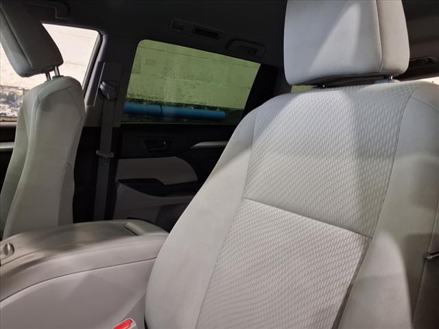 2017 Toyota Highlander LE