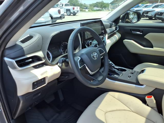 2024 Toyota Highlander XLE