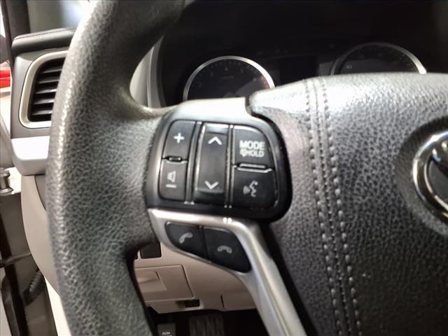 2017 Toyota Highlander LE
