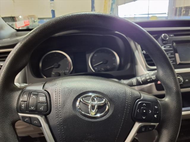 2017 Toyota Highlander LE