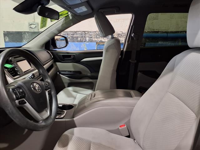 2017 Toyota Highlander LE