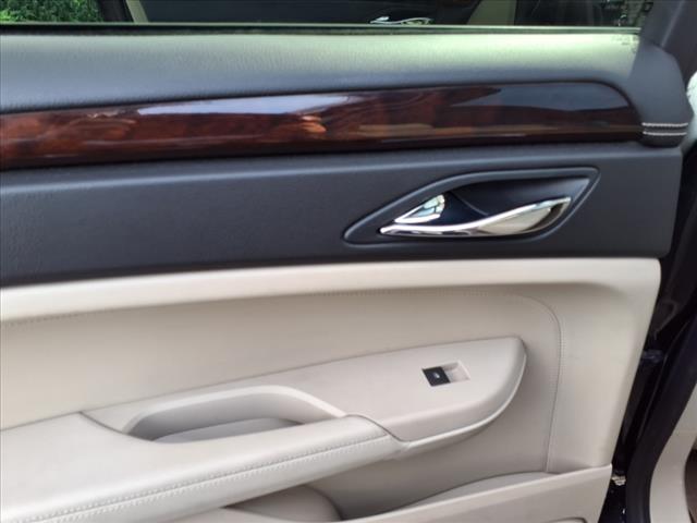 2011 Cadillac SRX Luxury Collection