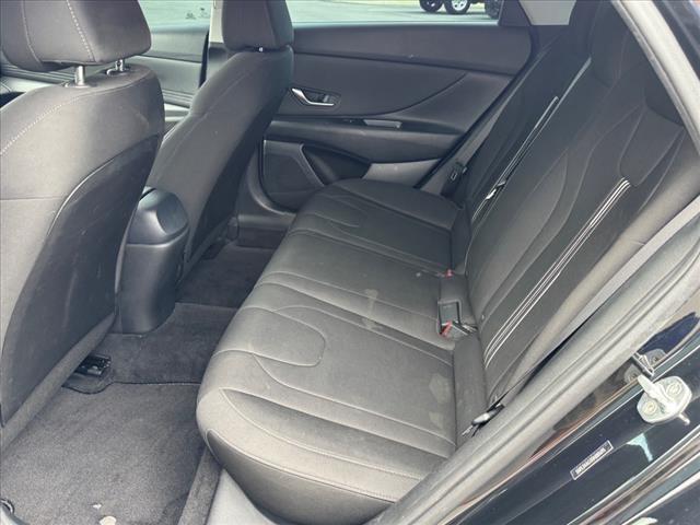 2022 Hyundai ELANTRA SEL