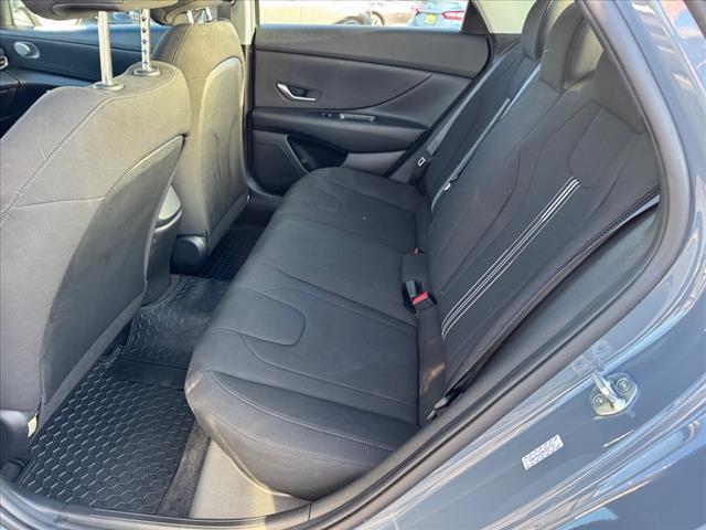 2022 Hyundai ELANTRA SEL