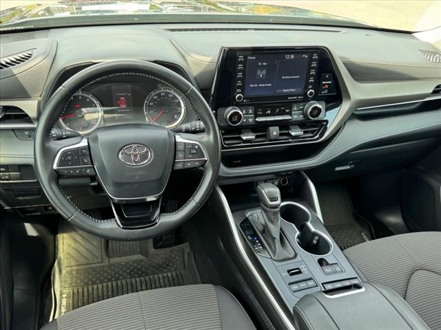 2020 Toyota Highlander LE