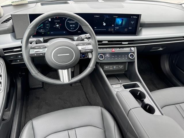 2025 Hyundai SONATA Hybrid Limited