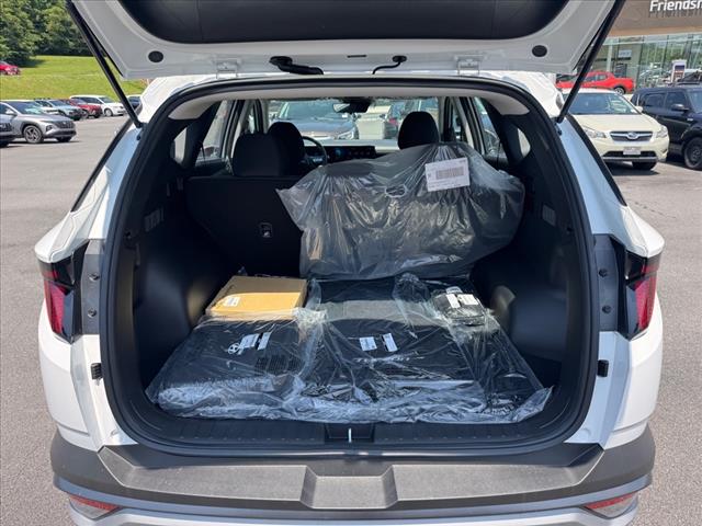 2025 Hyundai TUCSON SE