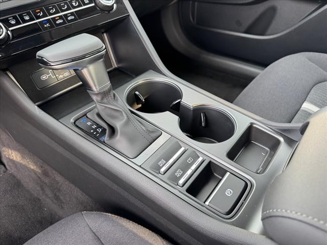 2025 Hyundai SONATA SE