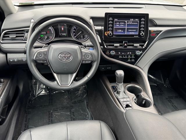 2022 Toyota Camry Hybrid SE Nightshade