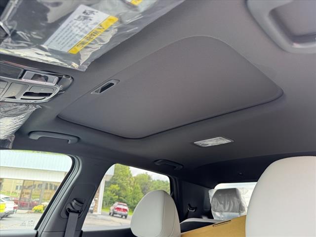 2025 Hyundai SANTA CRUZ SEL Activity