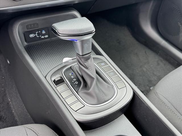 2025 Hyundai KONA SE