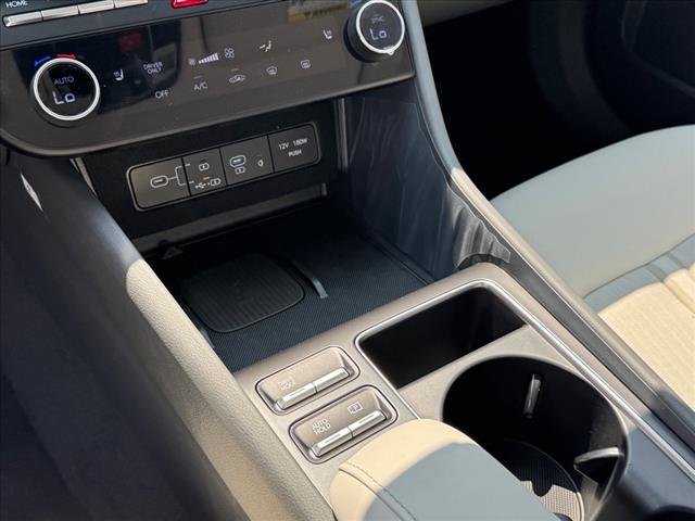 2025 Hyundai SONATA Hybrid SEL