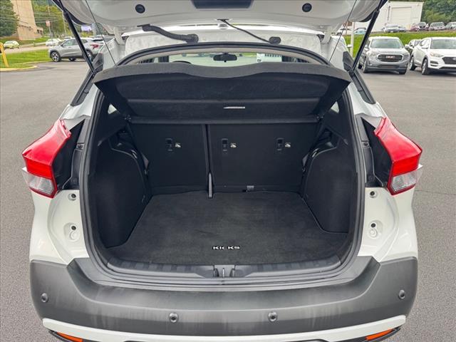 2020 Nissan Kicks SR