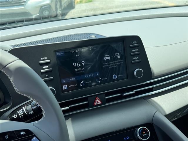 2025 Hyundai ELANTRA SEL Sport