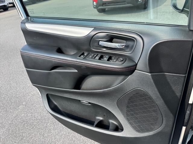 2016 Dodge Grand Caravan R/T