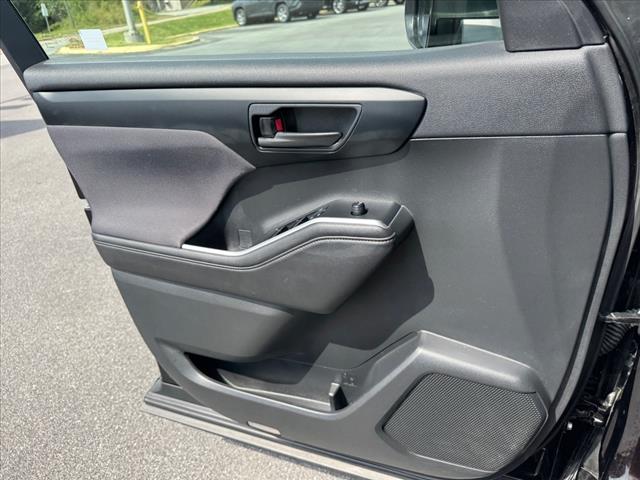 2020 Toyota Highlander LE