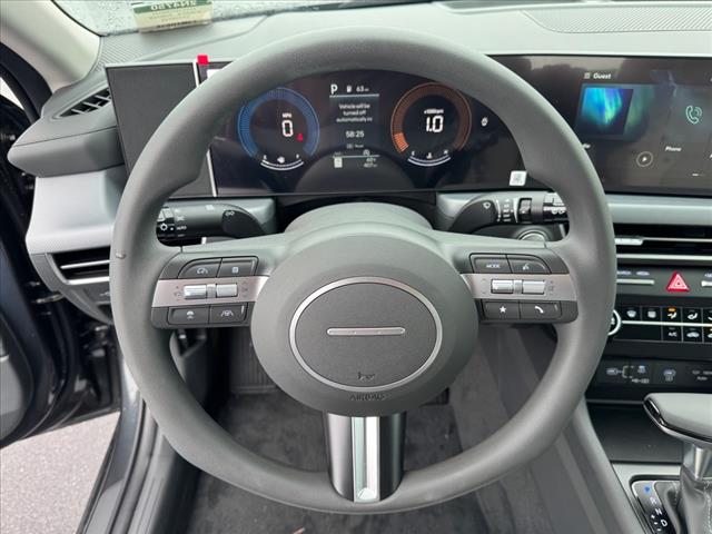 2025 Hyundai SONATA SE
