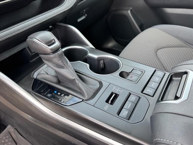 2020 Toyota Highlander LE