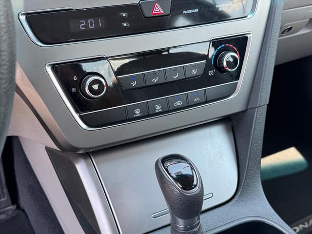 2016 Hyundai SONATA 